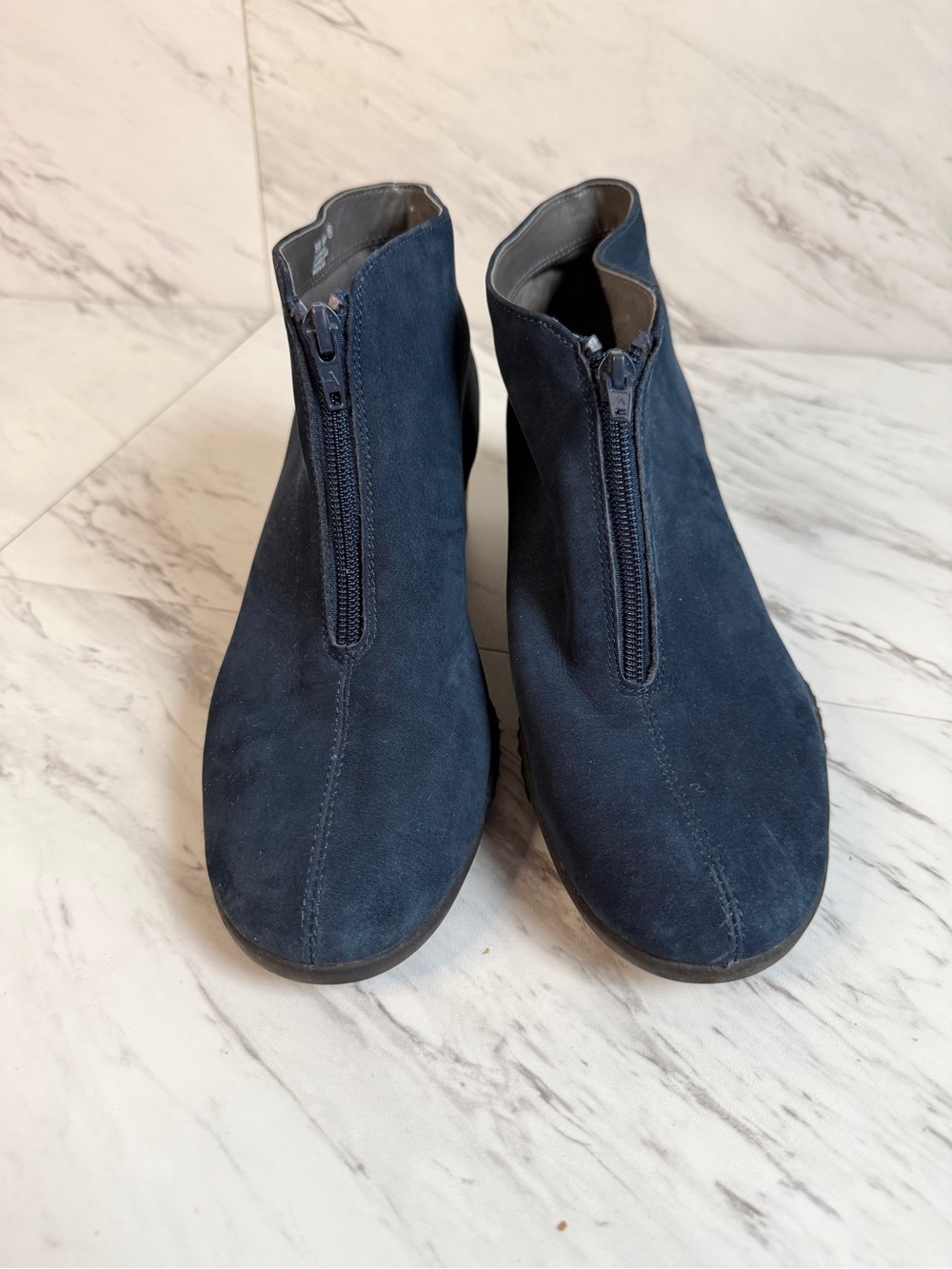 Aerosoles Torista Navy Suede Wedge Ankle Booties Front Zip Comfort 9.5M